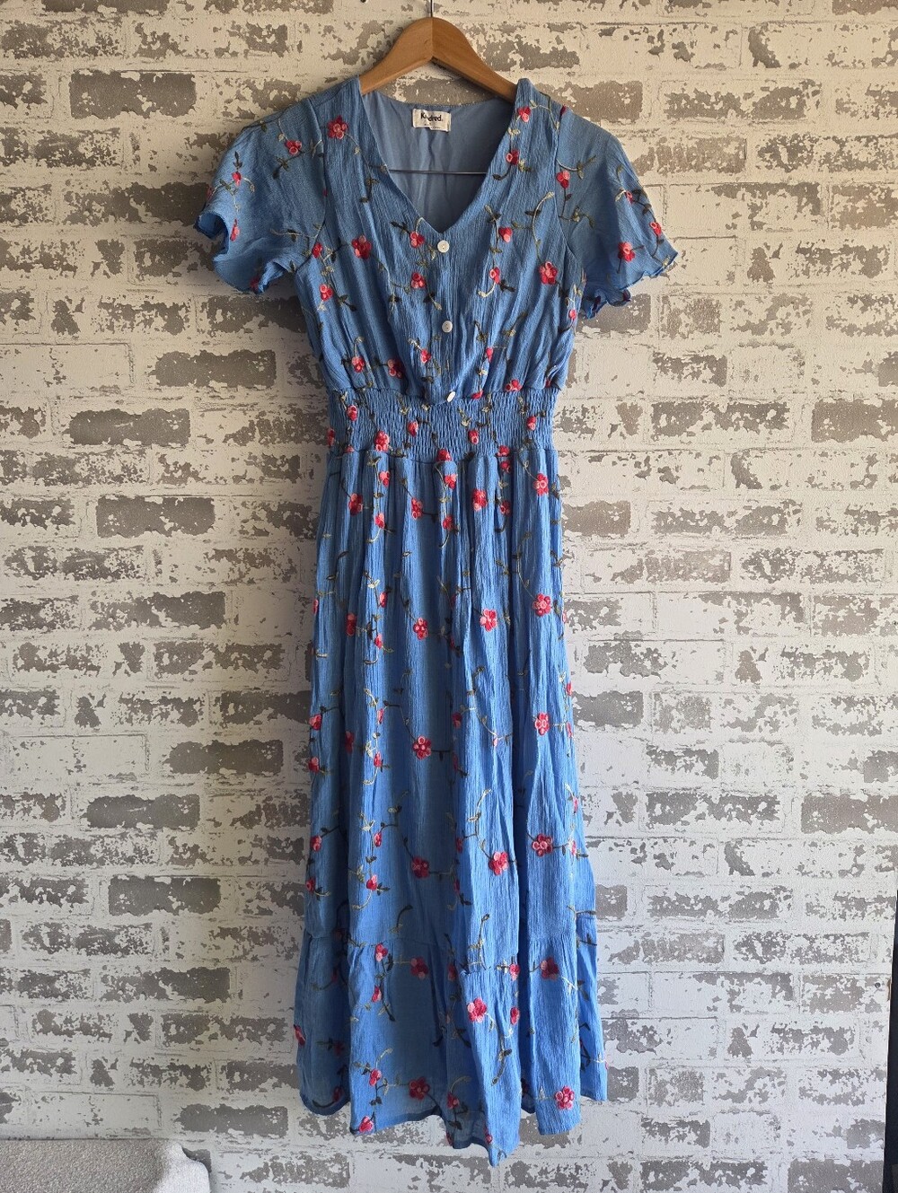 Kindred Floral Embroidered Midi Dress Blue Smocked Waist Size Small